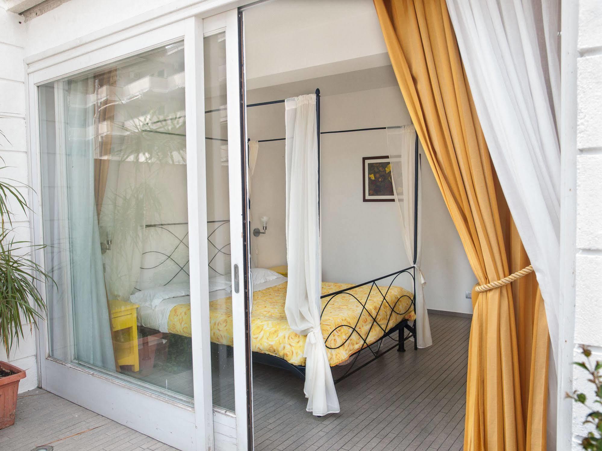 Bed and Breakfast Casa Del Vento Roccalumera Exterior foto