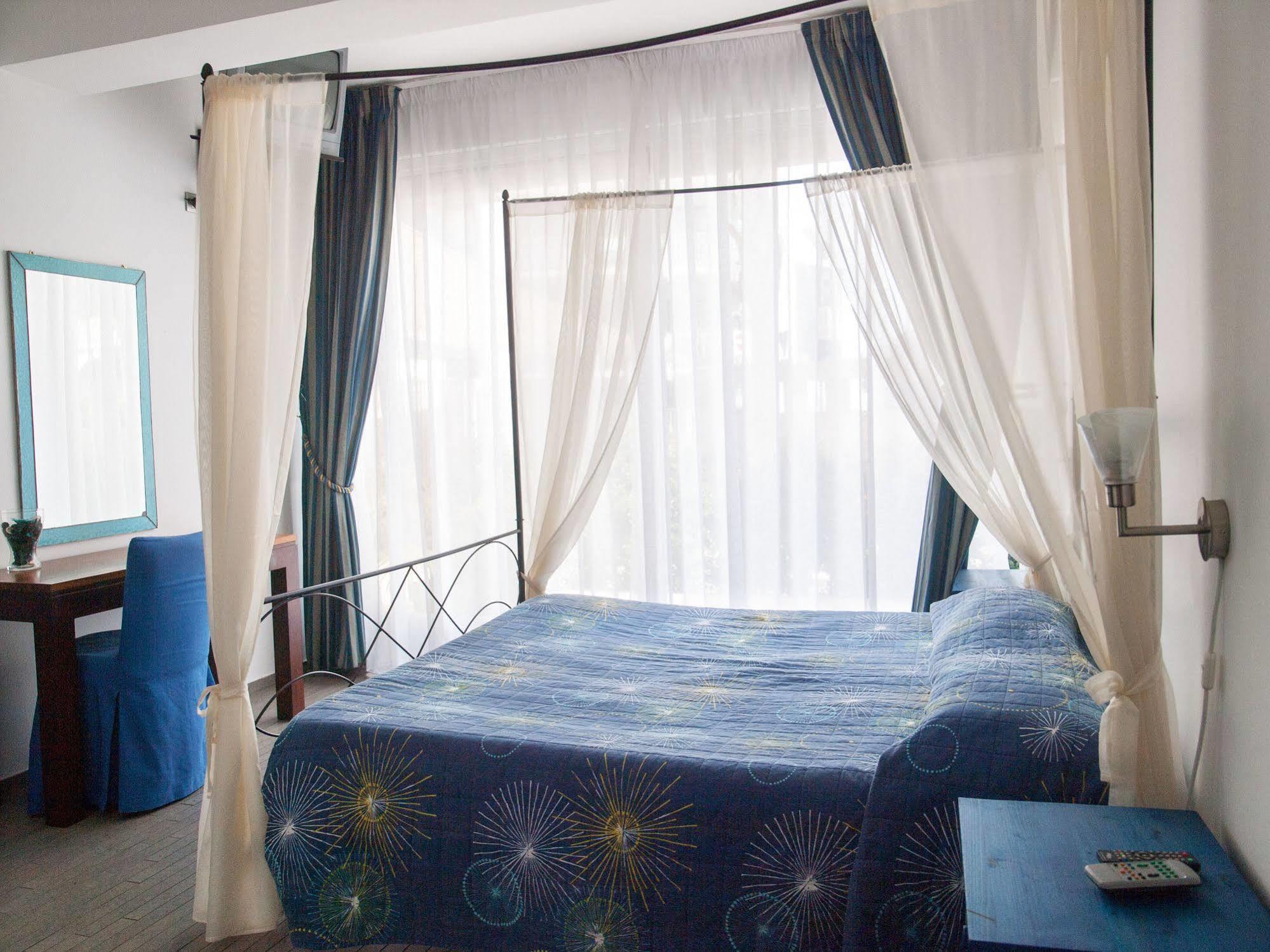 Bed and Breakfast Casa Del Vento Roccalumera Exterior foto